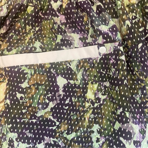 Lululemon spring break away shorts 3”  size 6 - Picture 4 of 5